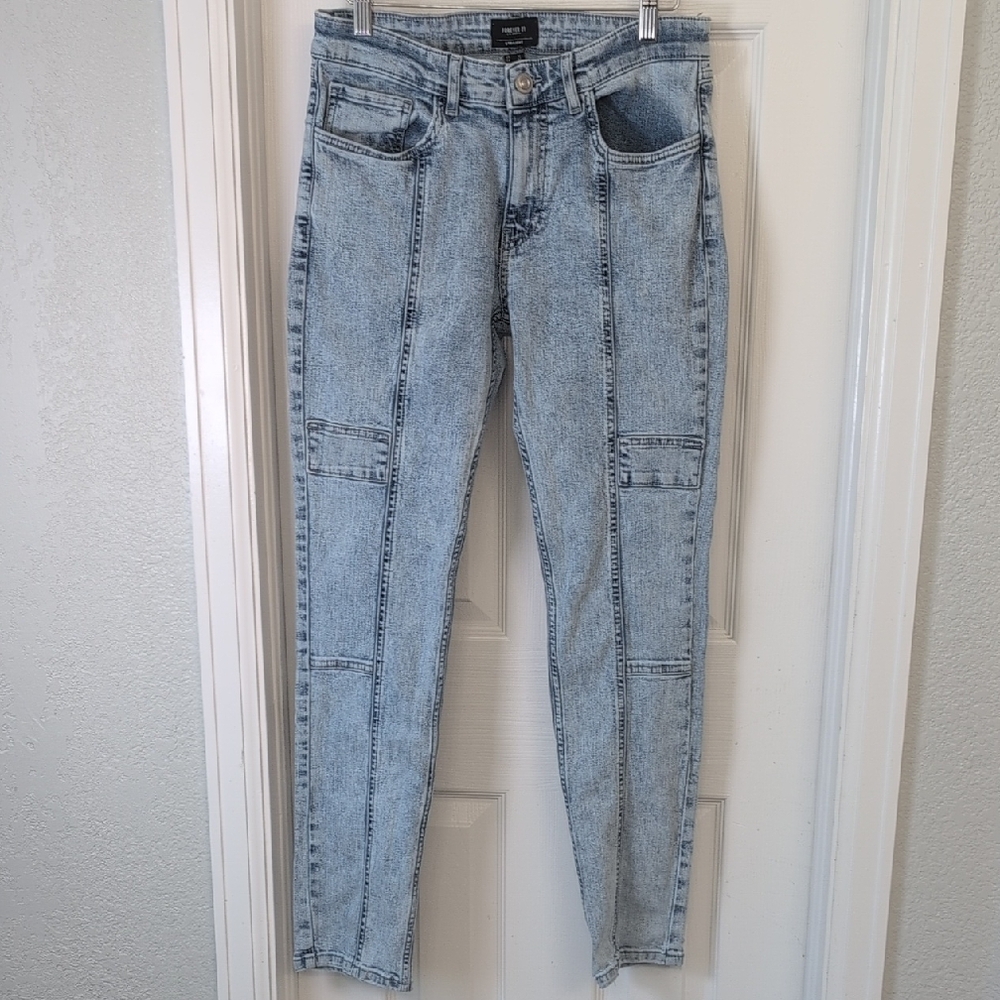 Forever 21 Women's Light Blue Straight Jeans